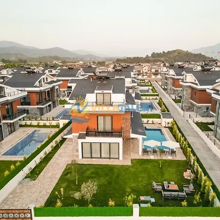 Galaxy In 빌라 페티예